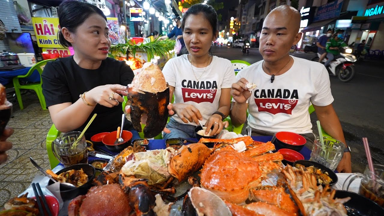Mời vợ chồng Cú Đấm Thép TV ăn Tôm Hùm Alaska và Cua Hoàng Đế ở Quán 54 Tân Sơn Nhì