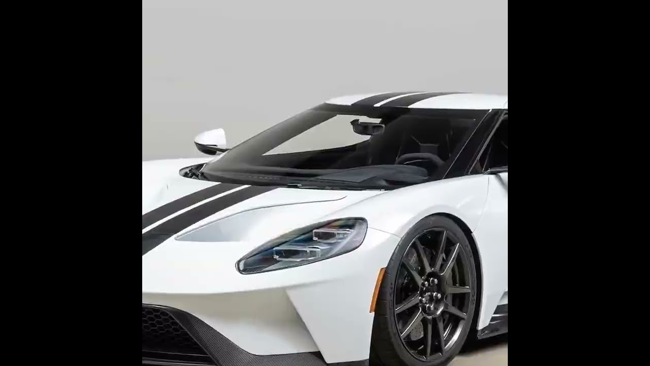 Ford GT - Aerodynamic supercar with heritage-inspired design
