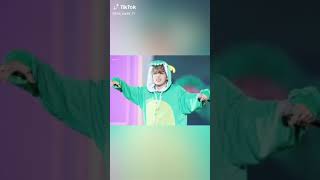 Arkadaşlar Jimin Ile Hayal Et Fesat Yapicam Ama Like Sayısı Çok Az Geliyoraçıklamaya Bakin