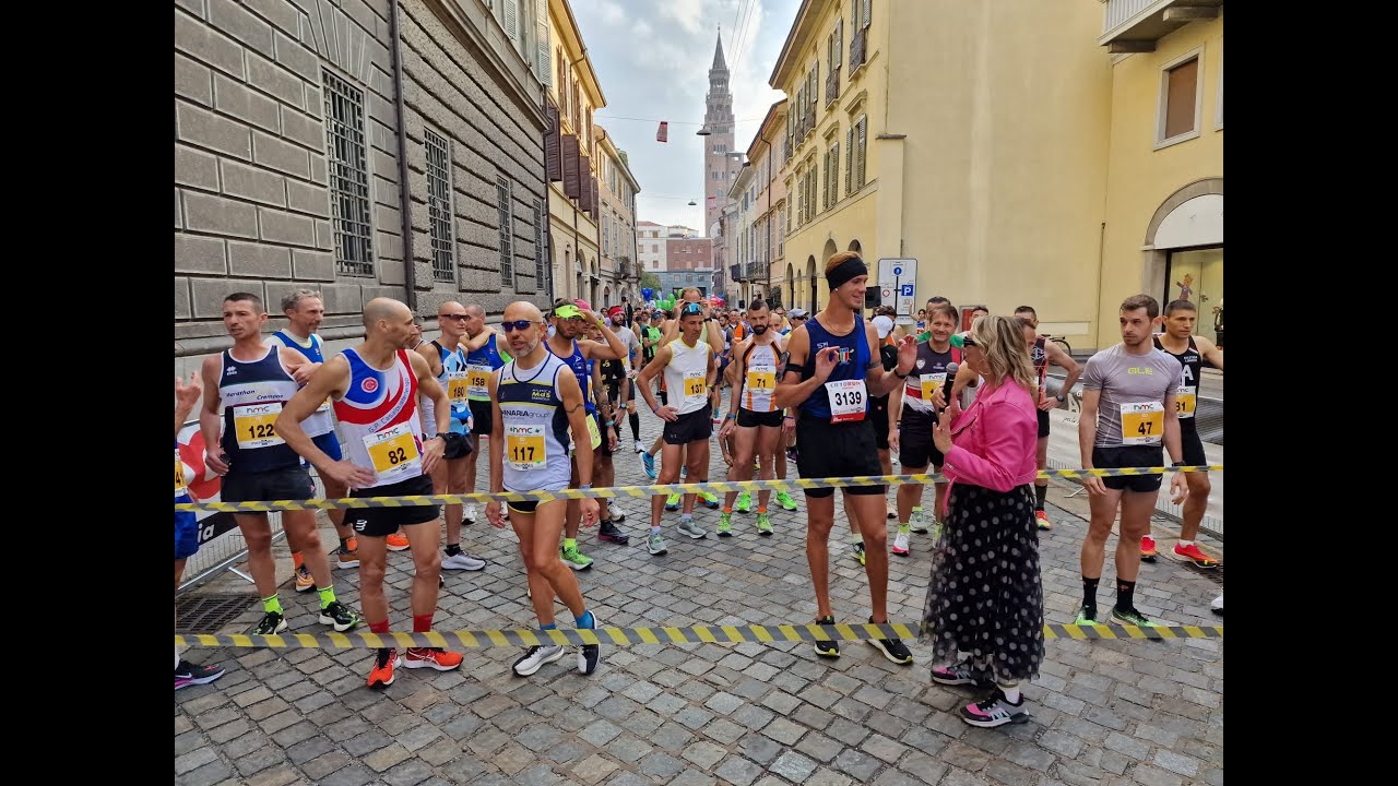 La partenza della Maratonina di Cremona