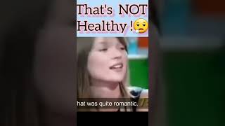 😂Ha ha😂 Kate Moss pulls💎diamond necklace out of Johnny Depp's arse!