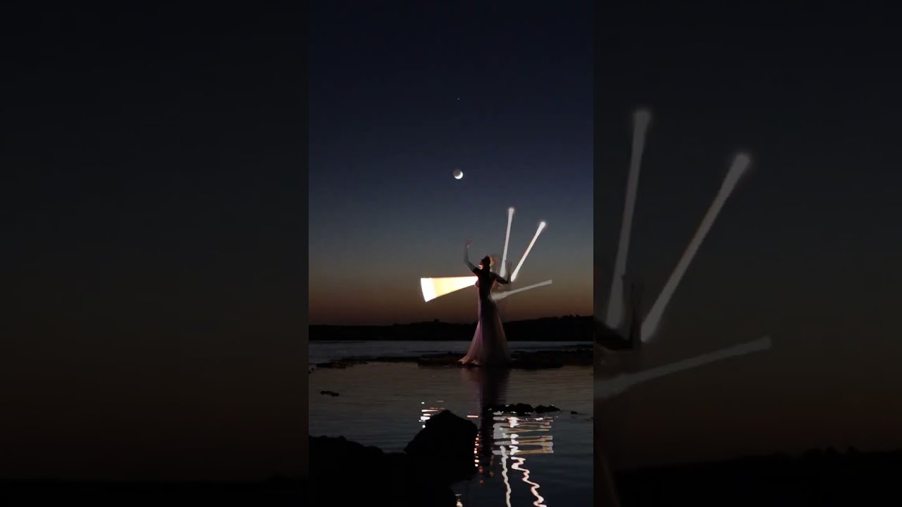 30 minutes of light-painting in ... 10 seconds