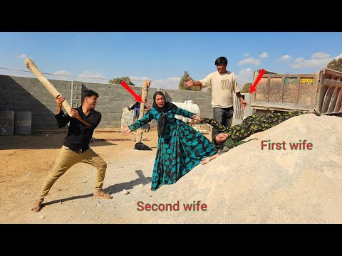 The terrifying moment of a husband's rage: when the second wife is jealous of the first wife.