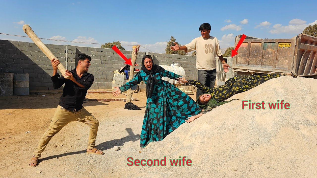 The terrifying moment of a husband's rage: when the second wife is jealous of the first wife.