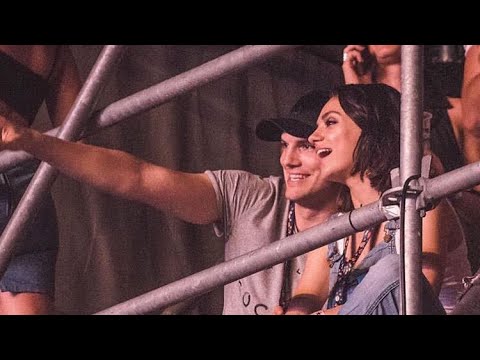 Video: Ashton Kutcher Og Mila Kunis Skiller Rykter