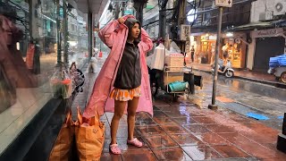 ผู้หญิงปุยโรตีช่วงหน้าฝน - อาหารไทยริมทาง