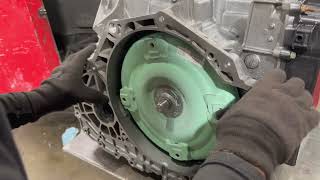 GMC Acadia How To Seat / Install the Transmission Torque Converter |  6T70-75