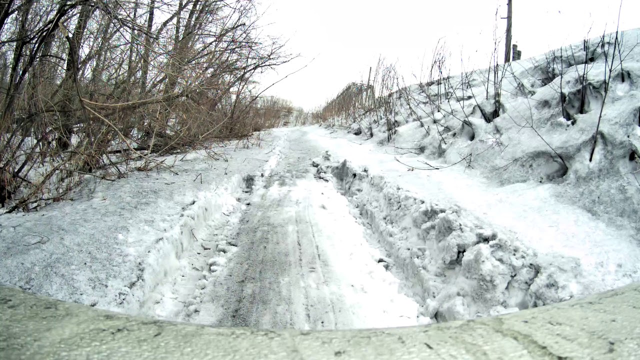 Pajero io по мокрому прессованому снегу 2. Дорога до реки.