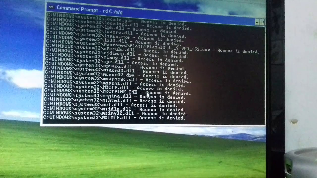 Destroying windows xp (reupload) - YouTube