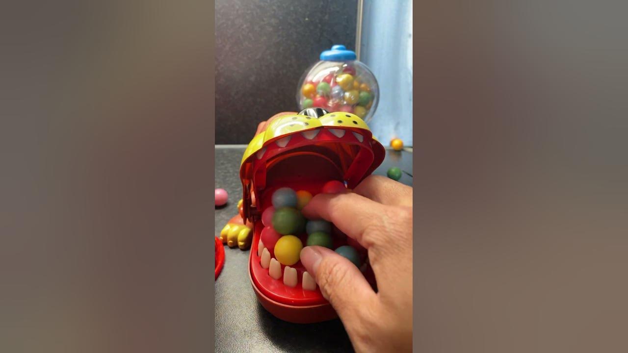 angry-dog-eat-gumballs-trending-viral-asmr-satisfying-candy