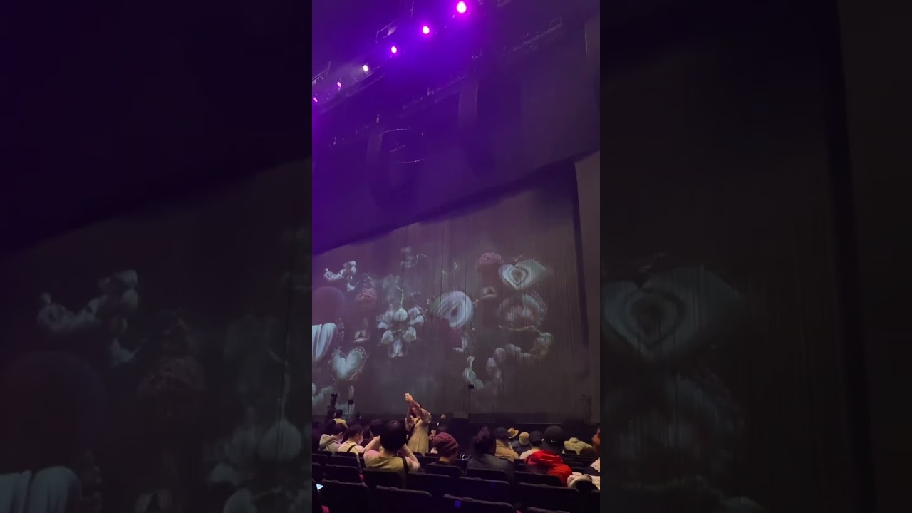 Bjork at Tokyo「Cornucopia Show」 