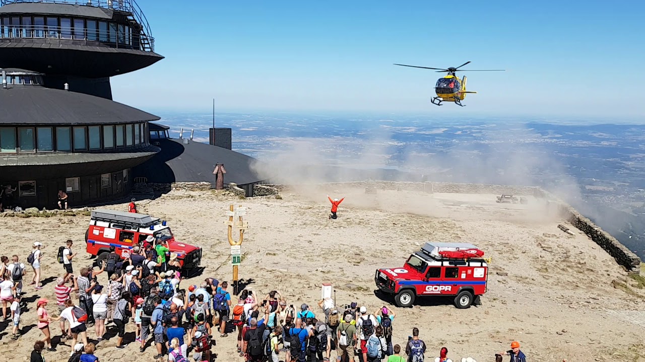 Śmigłowiec LPR, GOPR, Śnieżka (Medical helicopter landing on Mount Śnieżka)