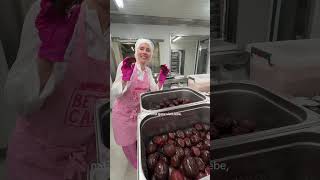 Wir backen jeden einzelnen Kuchen mit ganz viel Liebe 🧁💗