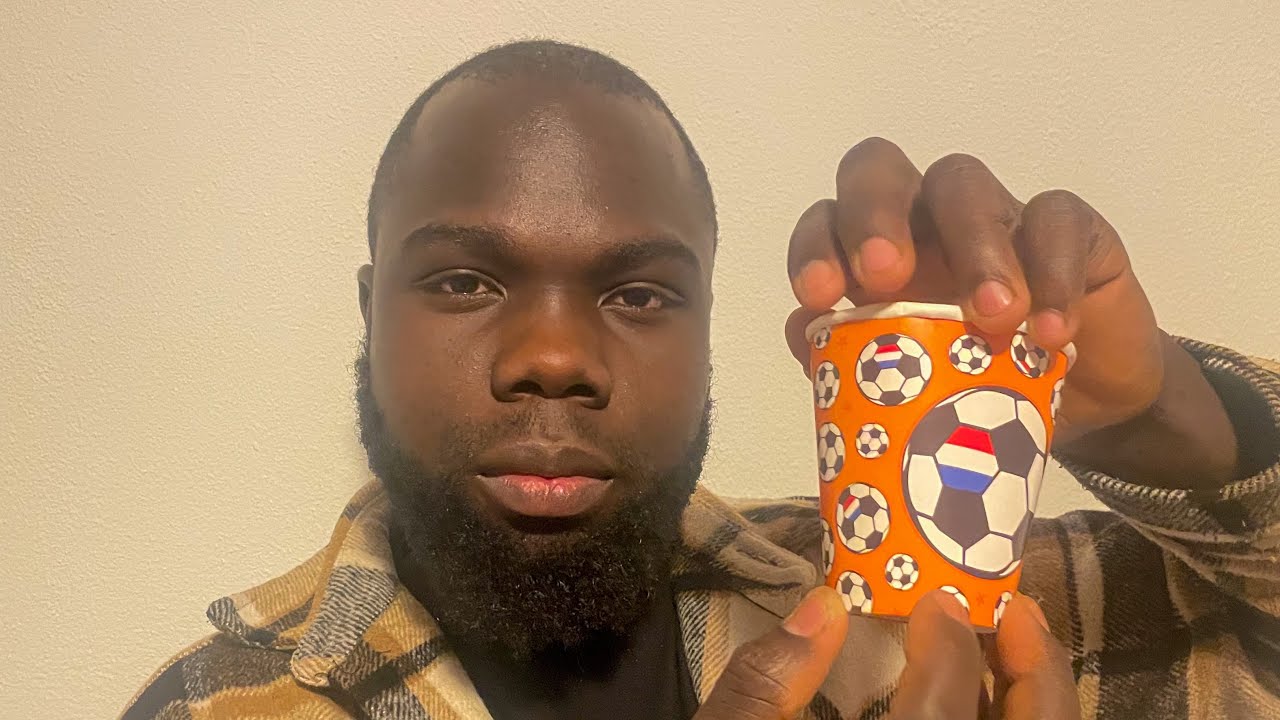 Asmr Tapping And Crispy Hand Sounds + triggers!