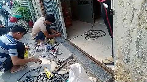 Thay Bánh Xe Cửa Kéo Sửa Cửa Sắt Hoàng Tuan 0968244247 https://suacuasatvn.com