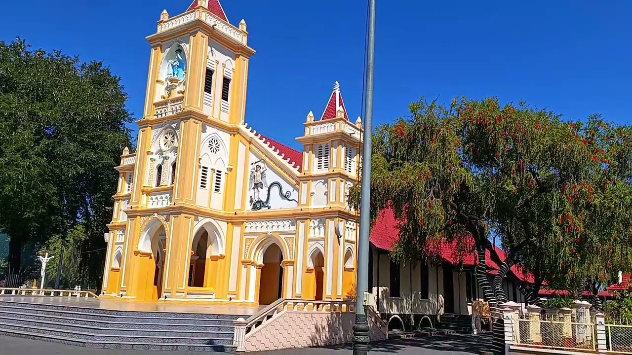 CÙNG CHIÊM NGẮM NÉT ĐẸP NHÀ THỜ TÂN HƯƠNG 