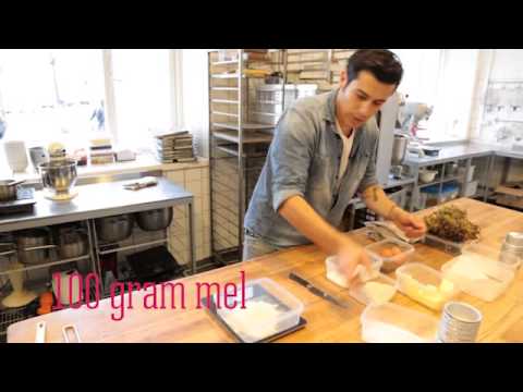 Video: Sådan Bager Du Rosin Jordnøddekager