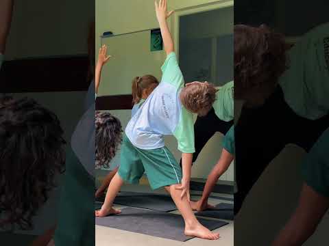 Aula de yoga Ensino Fundamental 1