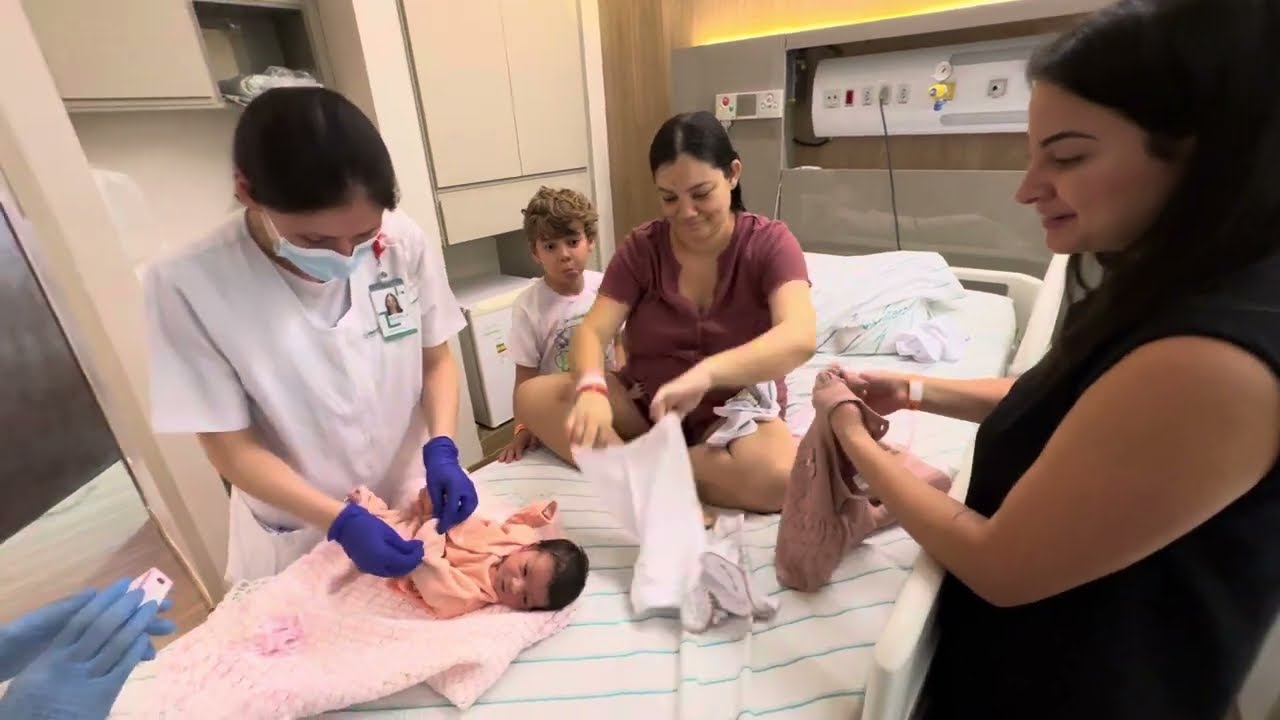 Furaram a orelha na minha irmã na maternidade