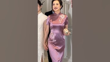 Mẹ chồng xinh đẹp mặc chiếc sườn xám màu tím đẹp quá #aodaiviendong #wedding