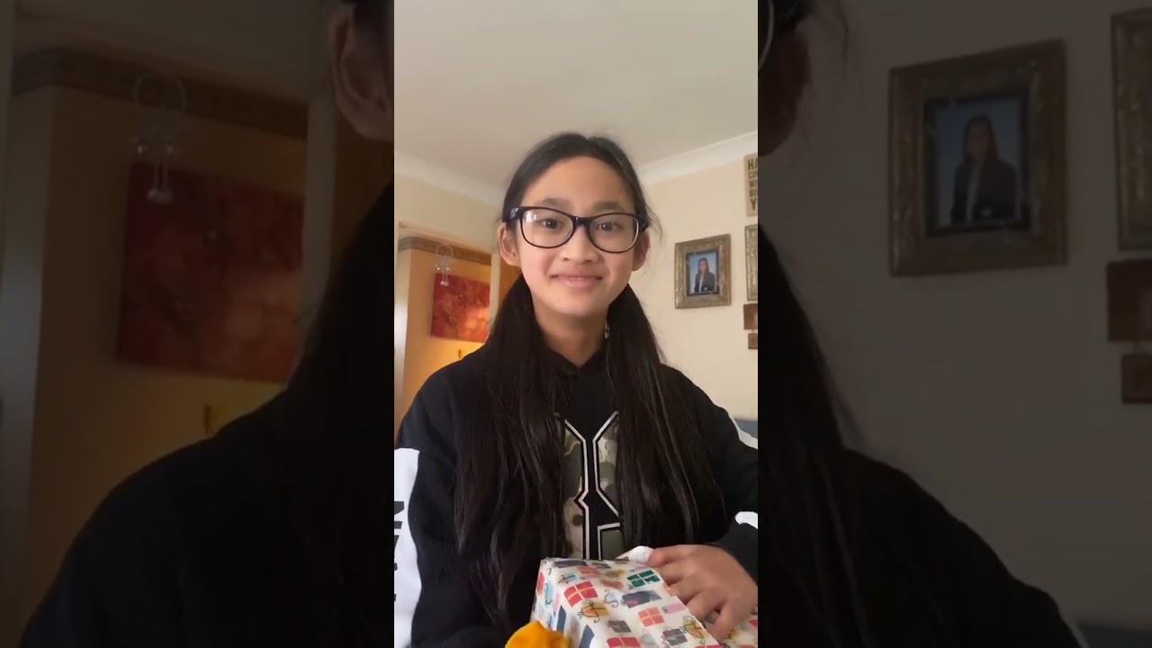 Teen's Hilarious Ugly Face Countdown Before Opening Gift