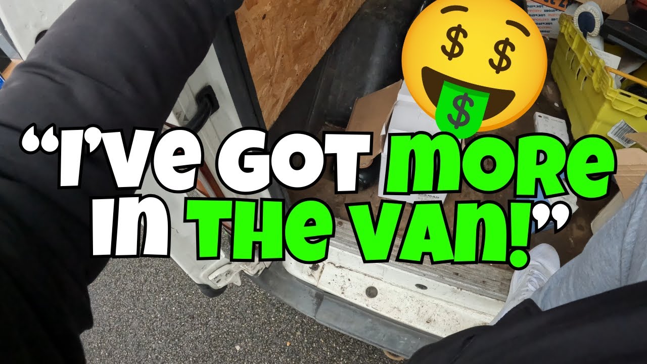 На этой распродаже из багажника автомобиля было столько прибыли! 🤑