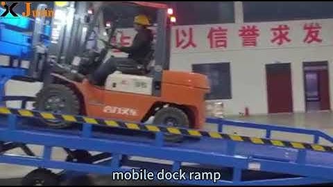 High Quality Manual Hydraulic Mobile Boarding Bridge Truck Loading Dock Ramps