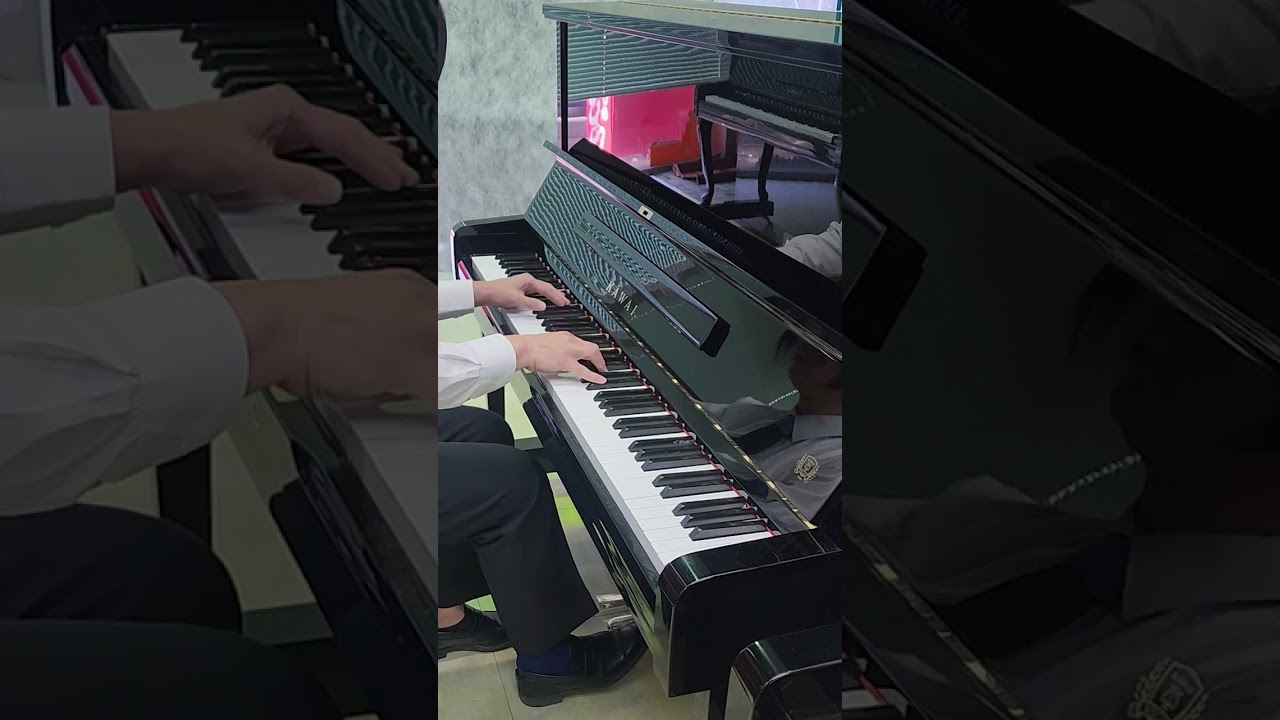 売約済【訳あり特価！厳選中古ピアノ】カワイ アップライトピアノ