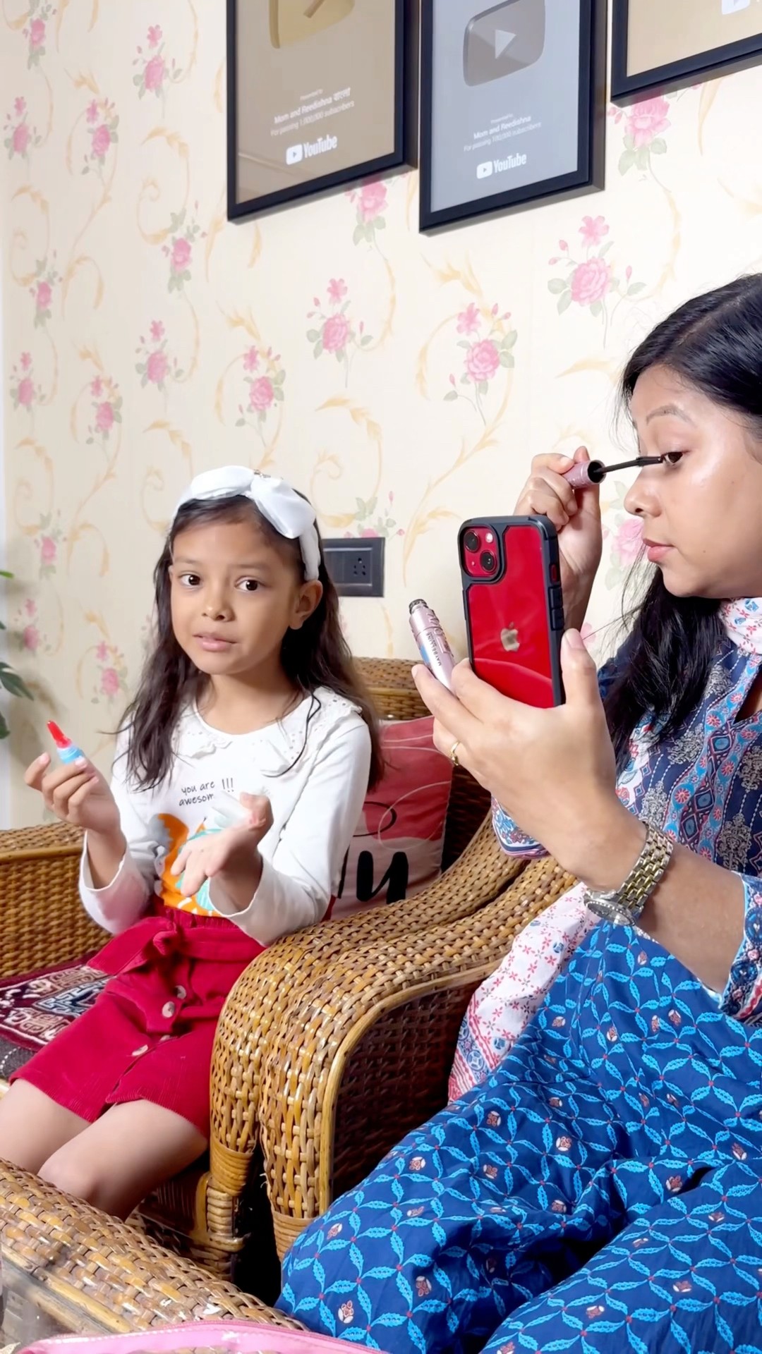 Mummy Ka Lipstick Change Kar Di