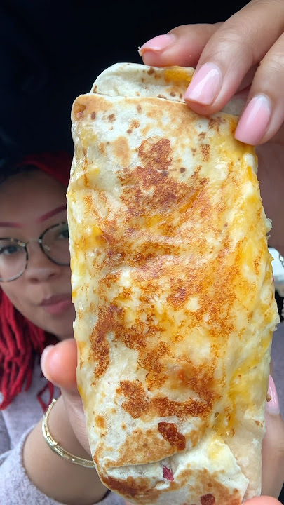 Taco Bell 🌮 🔔 Grilled Cheese Burrito 🌯 #mukbang