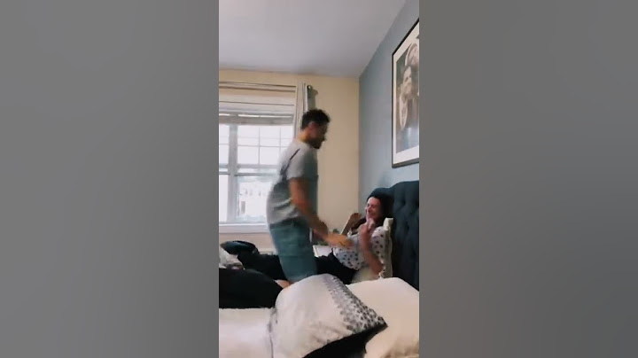 Surprising my wife with a bed dance 🕺🏻 #shorts