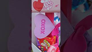 #hellokitty Valentine's Day 2025 mailbox #viralshorts #basketmaker #basketmaking #smallbusiness