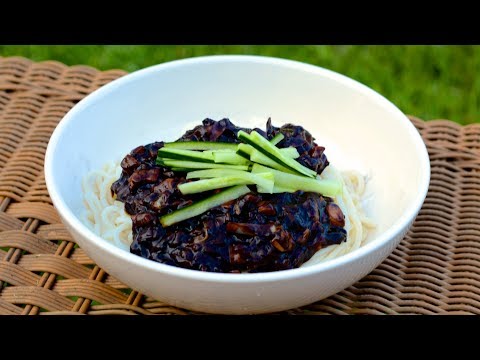 vegetarian-korean-black-bean-sauce-noodles-/-jajangmyeon