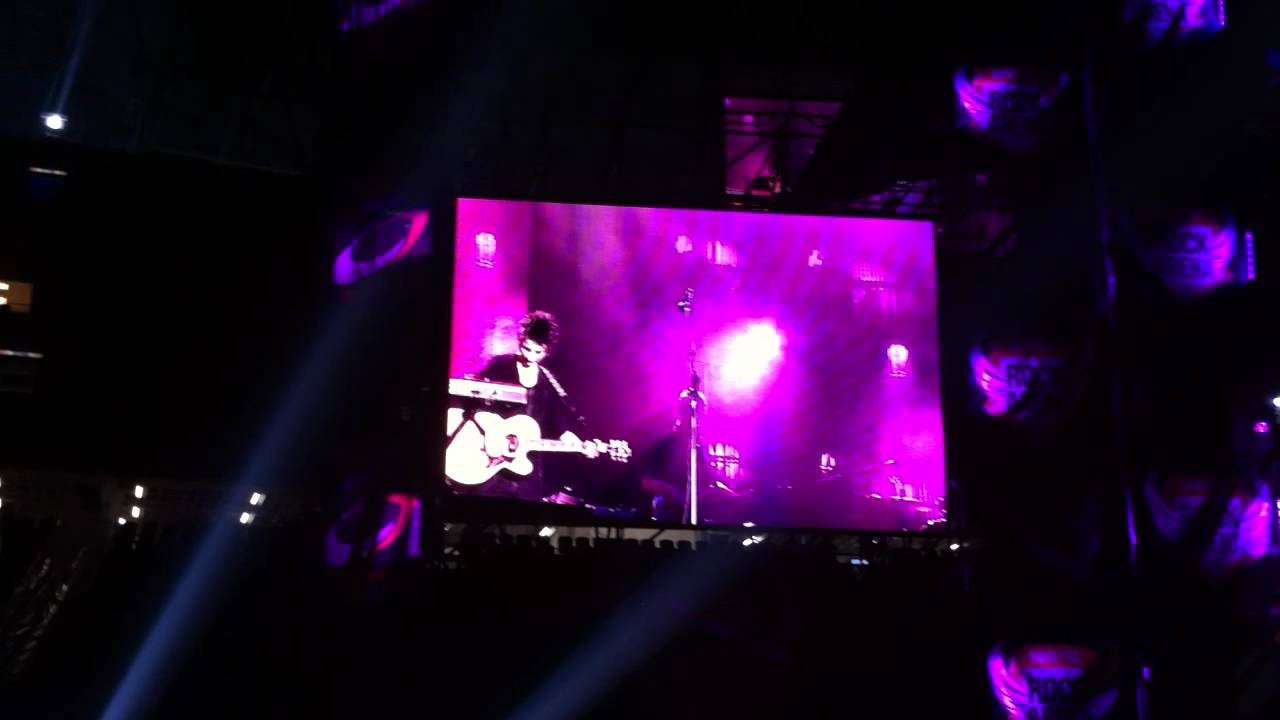 Земфира - Донецк. ПММЛ. - YouTube