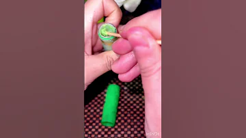 طريقة للاستفادة من علبة احمر الشفاه اعادة تدوير سهلة لن تستغني عنها بعد الآن 