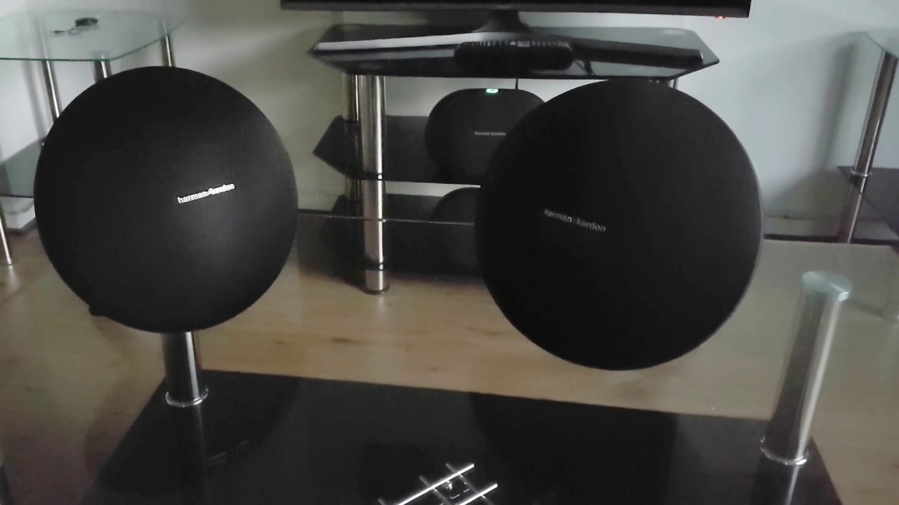 pair harman kardon onyx