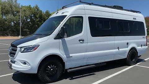 2020 Winnebago Boldt 70KL Walk Thru