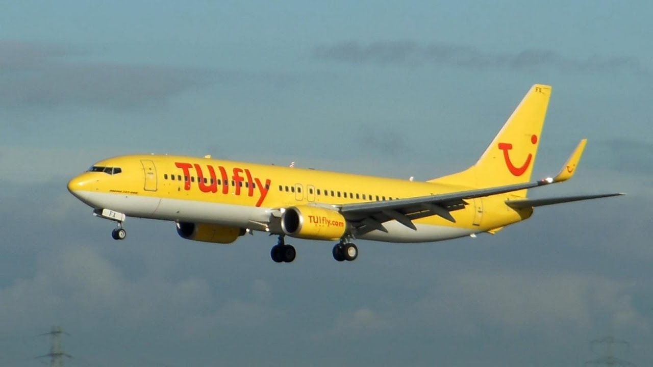 TUIfly Boeing 737-800 Landing Düsseldorf Airport - YouTube
