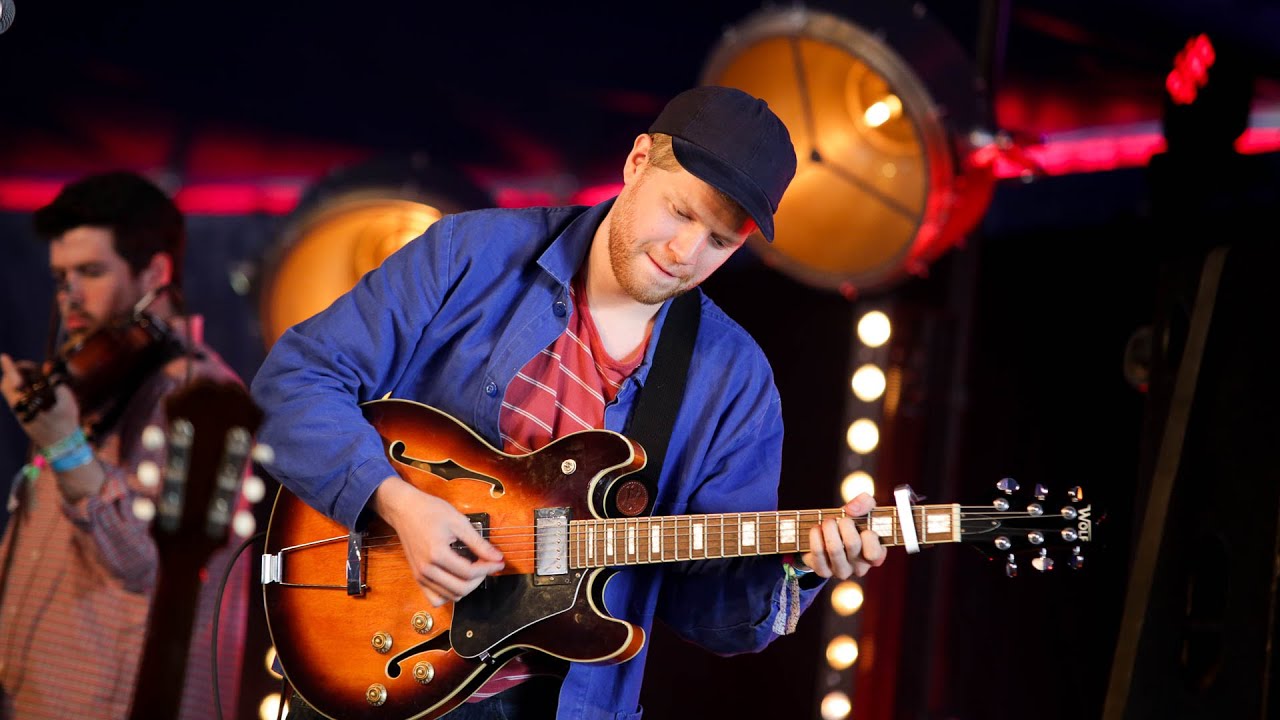 Dancing Years - Neon Lights (Glastonbury 2016)