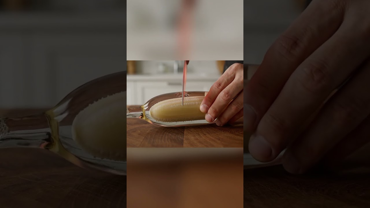 ASMR: стеклянный банан лопается под лезвием!