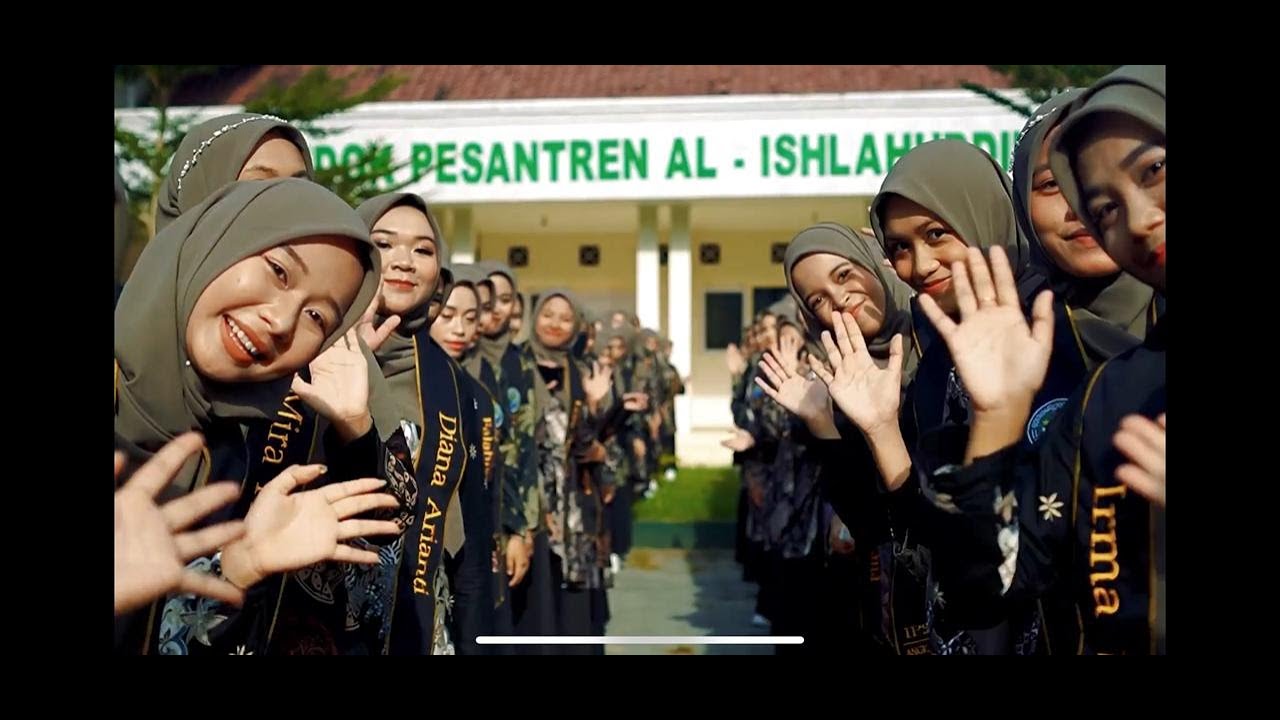 Pisah Kenang Santriwati Kelas XII MA Putri Al-Ishlahuddiny TP. 2023-2024