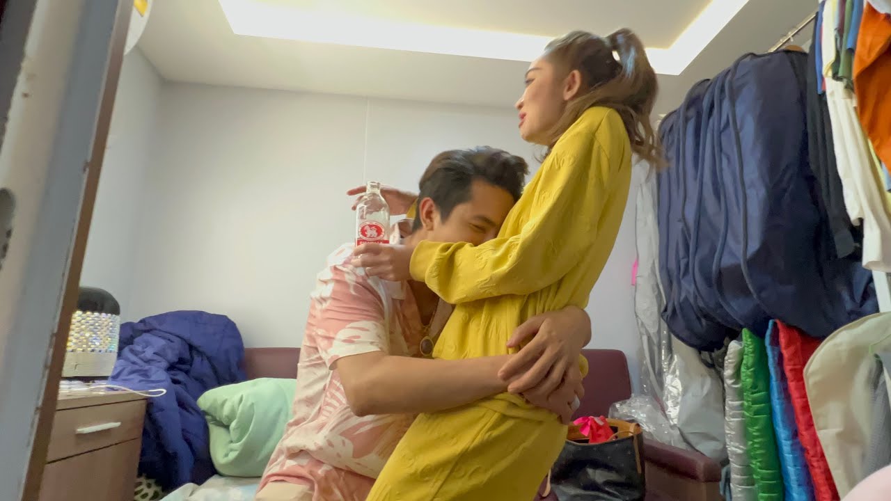 ว้ายยยย‼️เพิ่นกอดกันน คนติดแฟนเนาะพี่น้องง🆎น่ารักๆบอสซ้อวางแผนสิเอาลูกโรแล็กซ์นำเทิ่งลำเทิ่งเลี้ยง