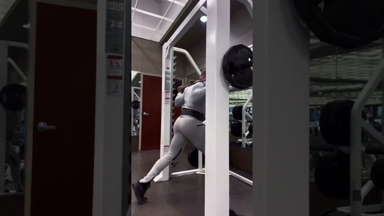 Leaning forward lunges in the Smith machine are a great way to isolate the Glute. #workout #glutes