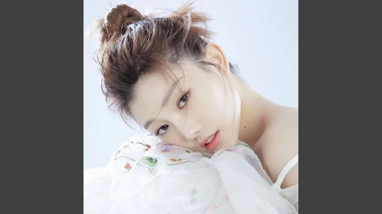 YouTube에서 你只是不够爱我 보기