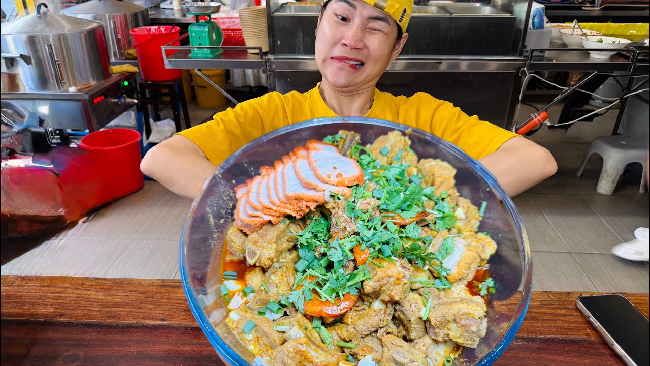 CHƯA BAO GIỜ LÀ TIỀN LỆ KHI NGA SUMO THỬ SỨC VỚI TÔ MÌ QUẢNG SƯỜN NON TO NHẤT TỪ TRƯỚC ĐẾN NAY 