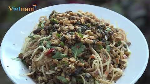 “Ăn ong” ở rừng U Minh Hạ