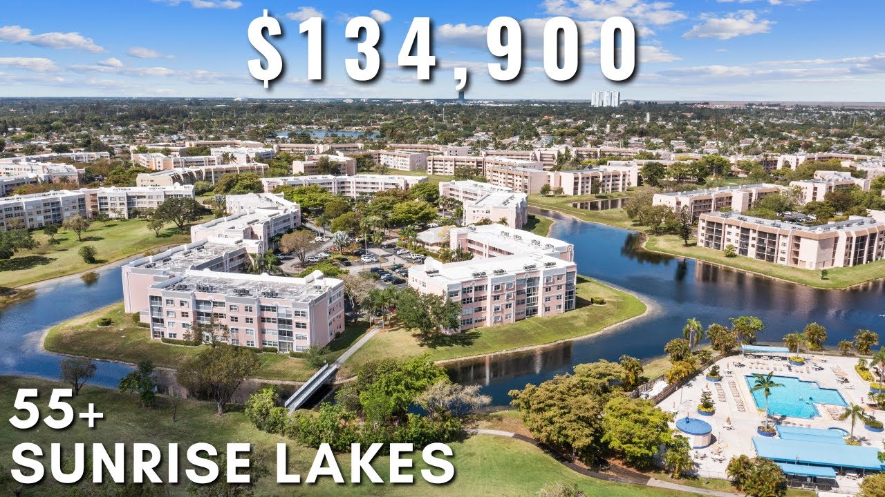 Resortstyle living in Sunrise Lakes' 55+ Community 10444 NW 30th Ct