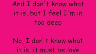 Enrique Iglesias - It Must Be Love (Lyrics) chords