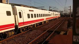 110次經由山線開往南港的TEMU2018+TEMU2017普悠瑪號,今日的女配角也是今日南部配角