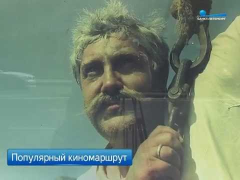 Постеры с изображением классики российского кино набирают популярность у петербуржцев и туристов